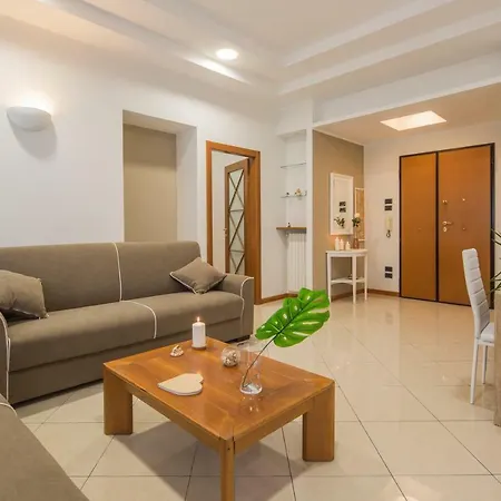 La Casa Di Genella Σαλέρνο